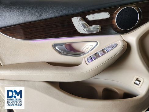 Used 2020 Mercedes-Benz GLC 300 image 30