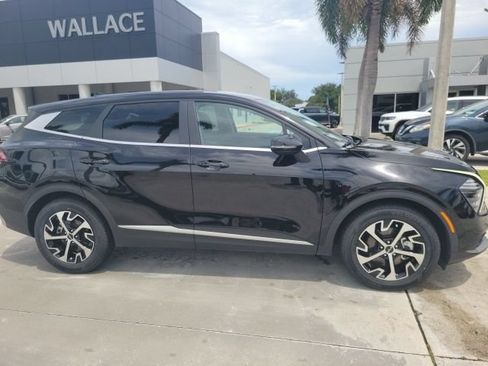 Certified 2024 Kia Sportage EX FWD image 9