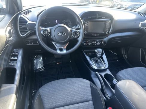 Used 2021 Kia Soul S image 10