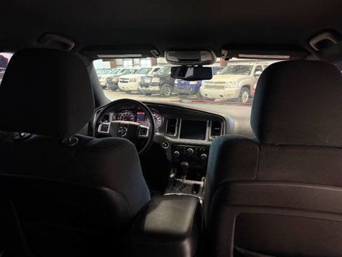 Used 2014 Dodge Charger R/T w/ Blacktop Package RWD image 17