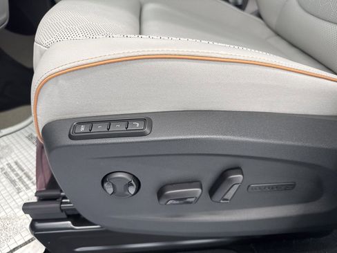 New 2025 Volkswagen ID. Buzz Pro S Plus image 17