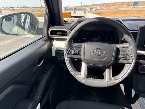 Used 2024 Toyota Tacoma TRD Sport AWD/4WD image 13