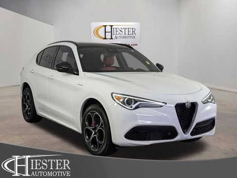 Used 2023 Alfa Romeo Stelvio Veloce AWD/4WD image 1