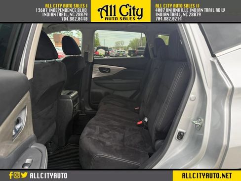 Used 2017 Nissan Murano SV image 11
