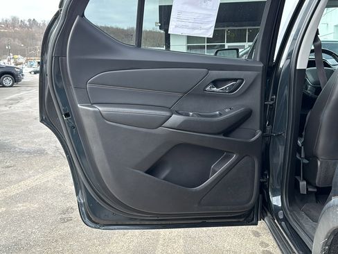 Used 2021 Chevrolet Traverse RS image 26