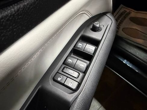 Used 2025 Jeep Compass Limited AWD/4WD image 13