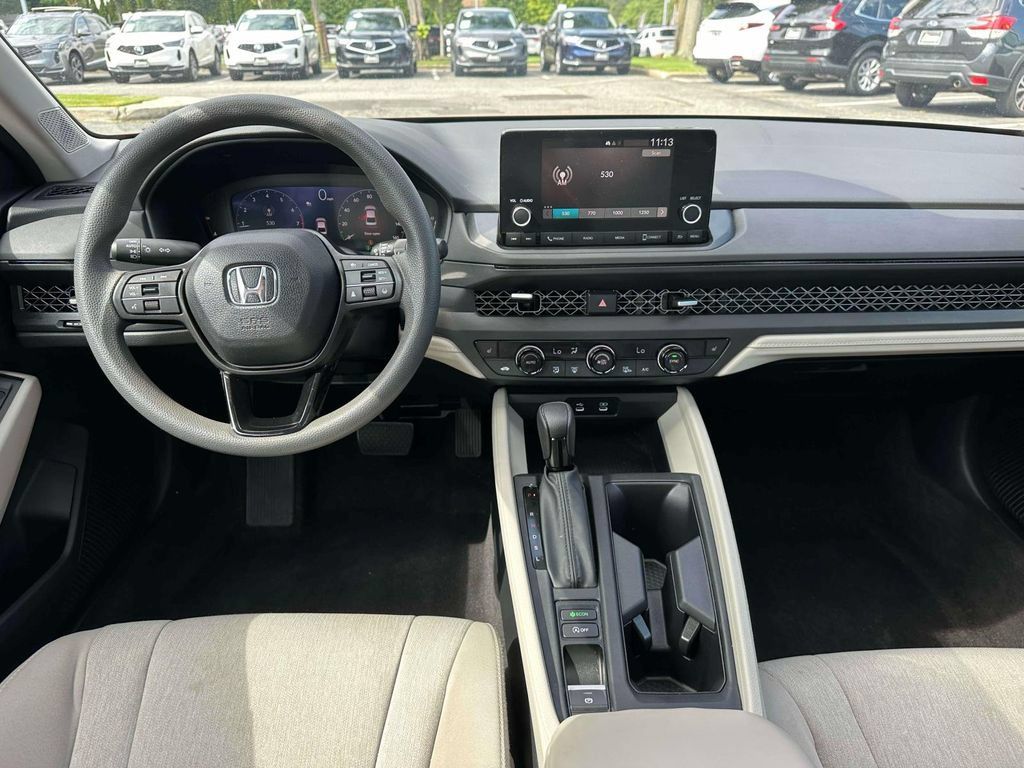 Used 2023 Honda Accord EX image 12