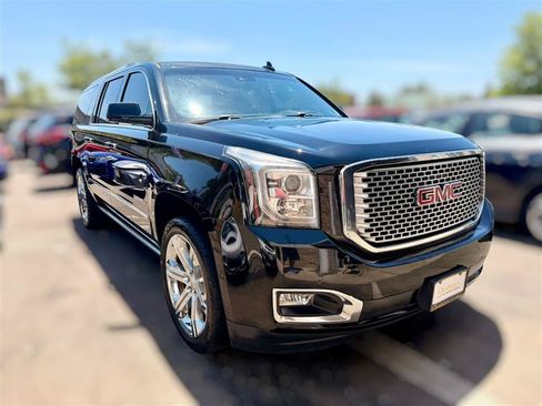 Used 2017 GMC Yukon XL Denali w/ Open Road Package AWD/4WD image 3