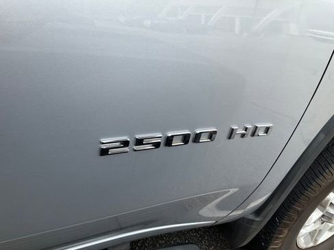 Used 2020 Chevrolet Silverado 2500 LTZ w/ Z71 Off-Road Package AWD/4WD image 9