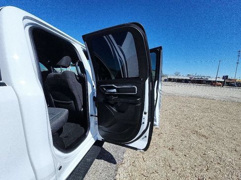 Used 2022 RAM 1500 Big Horn w/ Night Edition AWD/4WD image 21