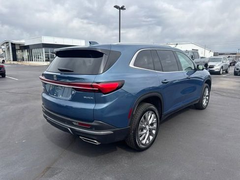 Used 2025 Buick Enclave Preferred AWD/4WD image 3