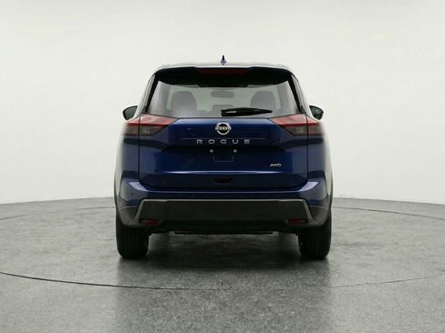 Used 2025 Nissan Rogue SV AWD/4WD image 7