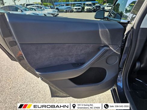 Used 2024 Tesla Model Y Long Range AWD/4WD image 20