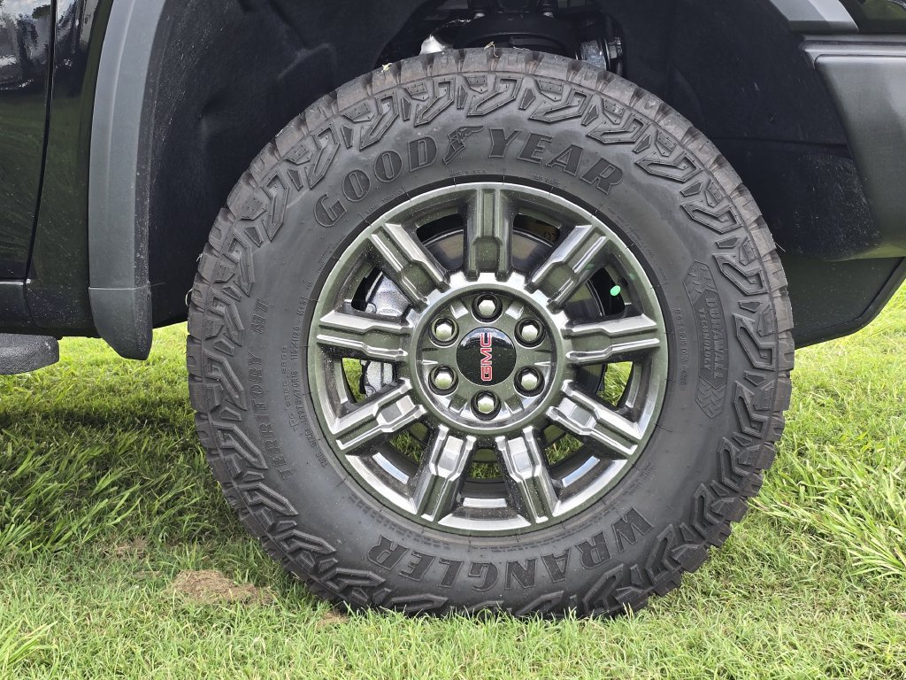 Used 2026 GMC Sierra 1500 AT4X AWD/4WD image 12