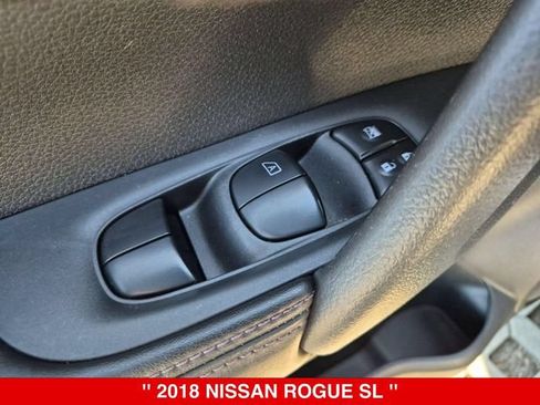 Used 2018 Nissan Rogue SL w/ Premium Package AWD/4WD image 13