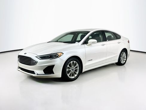 Used 2019 Ford Fusion SEL FWD image 3