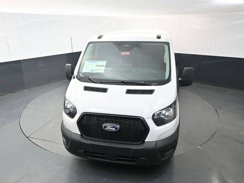 New 2026 Ford Transit 250 Low Roof RWD image 18
