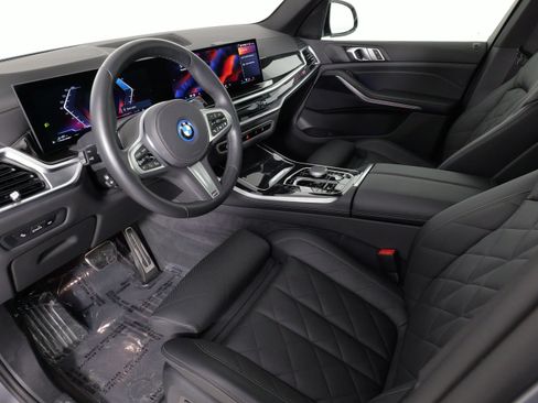 Used 2025 BMW X5 xDrive50e w/ M Sport Package image 24