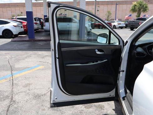 Used 2019 Hyundai Santa Fe SEL FWD image 9
