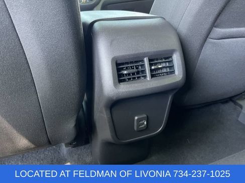 Used 2024 Chevrolet Equinox LT FWD image 20