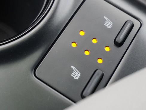 Used 2019 Toyota Camry LE image 24