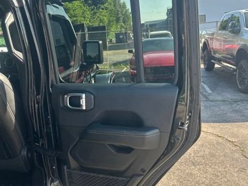 Used 2020 Jeep Wrangler Unlimited Sahara AWD/4WD image 24