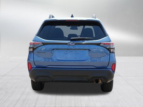 Used 2025 Subaru Forester Premium AWD/4WD image 6