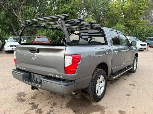 Used 2019 Nissan Titan SV w/ SV Convenience Package AWD/4WD image 6