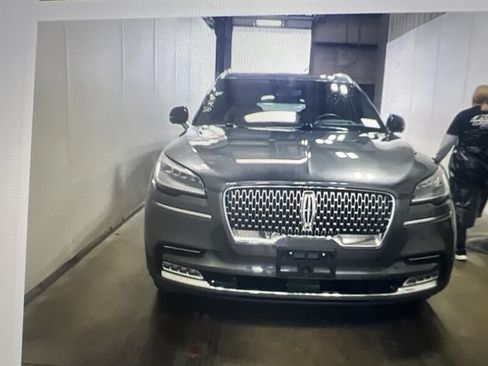 Used 2020 Lincoln Aviator Reserve w/ Equipment Group 201A AWD/4WD image 6