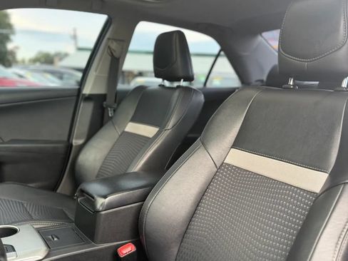 Used 2012 Toyota Camry SE FWD image 13