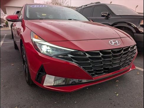 Used 2023 Hyundai Elantra Limited w/ Cargo Package image 18