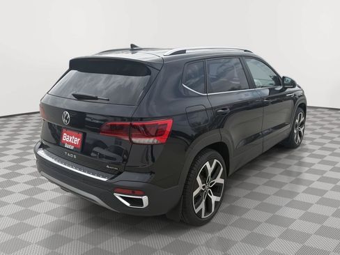 Certified 2023 Volkswagen Taos SEL AWD/4WD image 12
