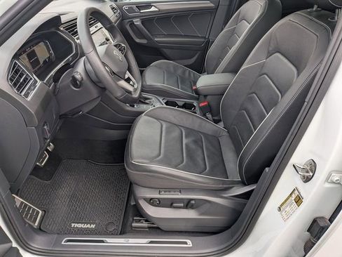 Used 2022 Volkswagen Tiguan SEL R-Line image 10