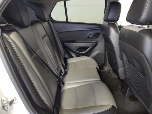 Used 2015 Chevrolet Trax LTZ FWD image 19