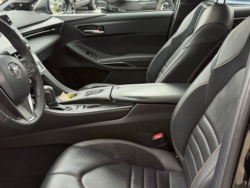 Used 2019 Toyota Avalon Touring image 30