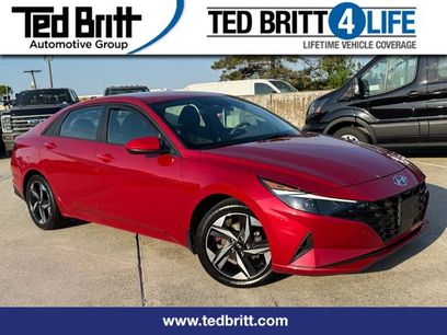Used 2023 Hyundai Elantra SEL w/ Convenience Package