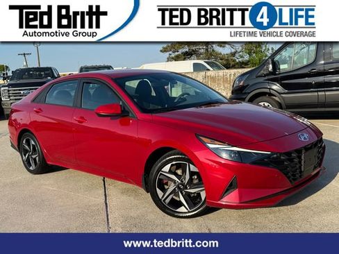 Used 2023 Hyundai Elantra SEL w/ Convenience Package FWD image 1