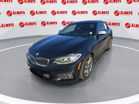 Used 2016 BMW M235i Coupe w/ Technology Package image 9