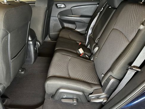 Used 2020 Dodge Journey SE FWD image 21