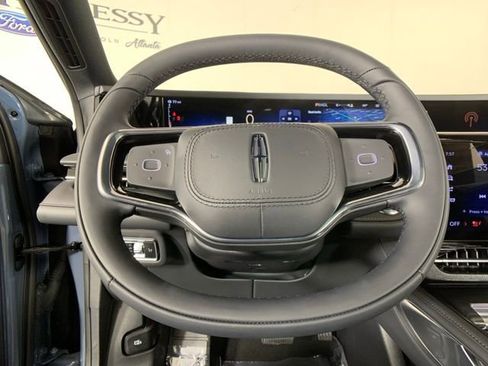 New 2025 Lincoln Nautilus Premier w/ Equipment Group 102A image 28