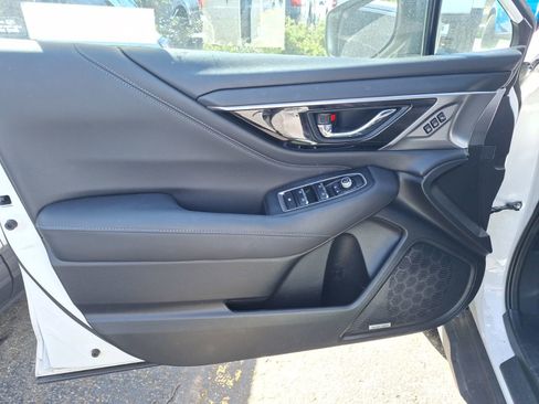 Used 2023 Subaru Outback Limited image 9
