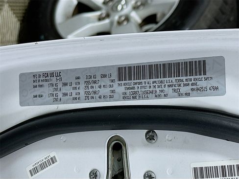 Used 2019 RAM 1500 Classic SLT w/ Luxury Group image 27