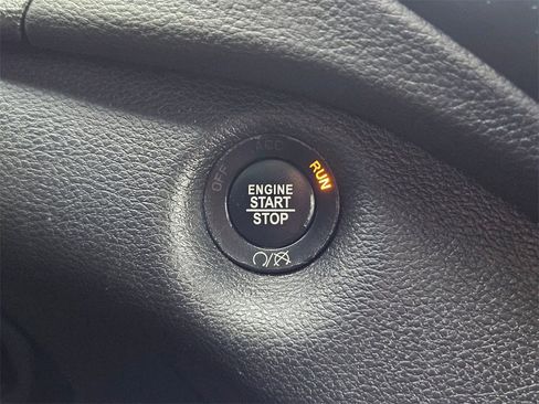 Certified 2021 Jeep Cherokee Latitude Lux w/ Trailer Tow Group image 17