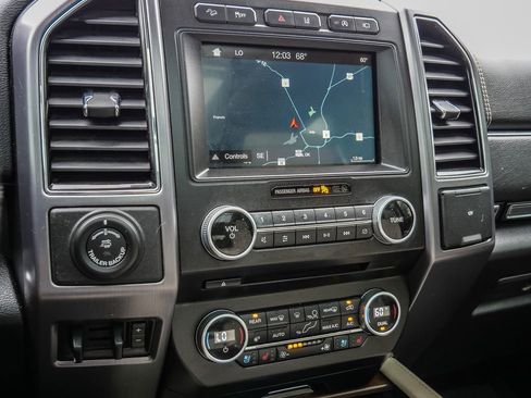 Used 2018 Ford Expedition Platinum AWD/4WD image 38