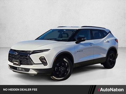 New 2026 Chevrolet Blazer LT w/ Sound & Technology Package FWD image 1