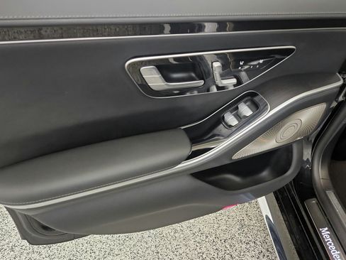 Used 2023 Mercedes-Benz S 500 4MATIC w/ AMG Line image 26