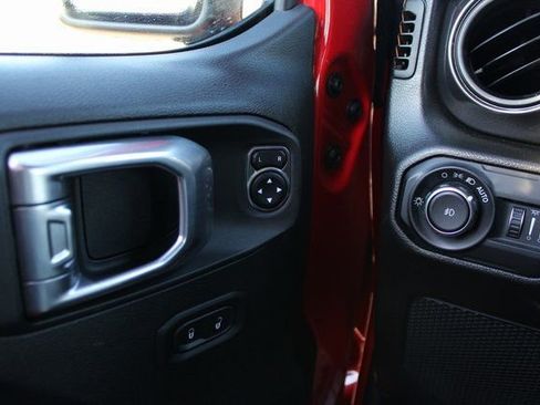 Used 2022 Jeep Wrangler Unlimited Sport image 21