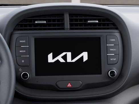Used 2025 Kia Soul LX FWD image 20