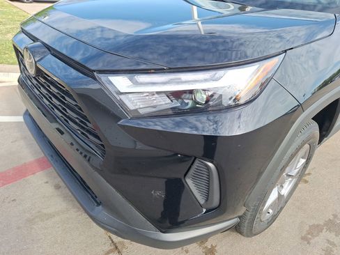 Used 2025 Toyota RAV4 XLE w/ Convenience Package image 10