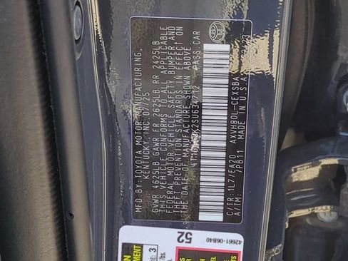Used 2025 Toyota Camry SE FWD image 36